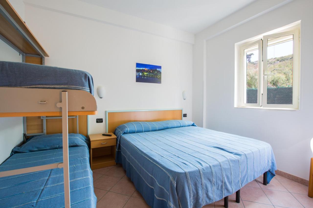 One Love Apartments Lupetto Exterior photo
